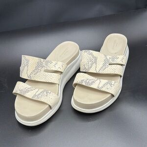 Snake‎ themed Cream and Gray Sandals with Cushioned Footbed size 8
